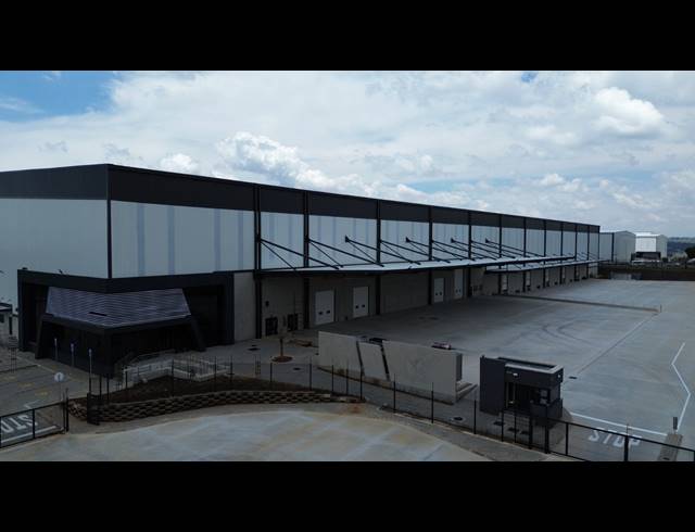 12,675M² WAREHOUSE TO LET IN LINBRO PARK
